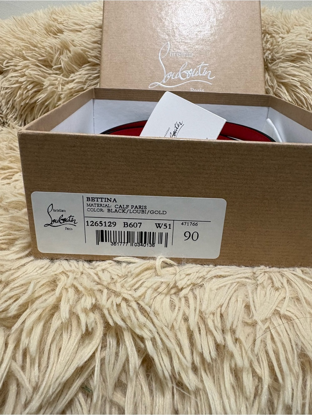 Christian Louboutin Bettina Belt - Smooth Calf Leather
Reversible Black OR Red - Picture 13 of 14